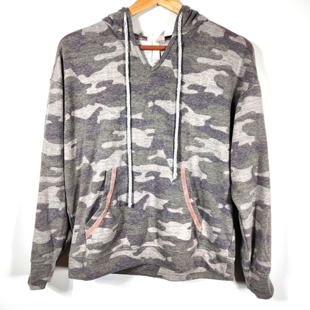 Knox Rose Camouflage Pullover Vneck Hoodie Sweatshirt Size Small